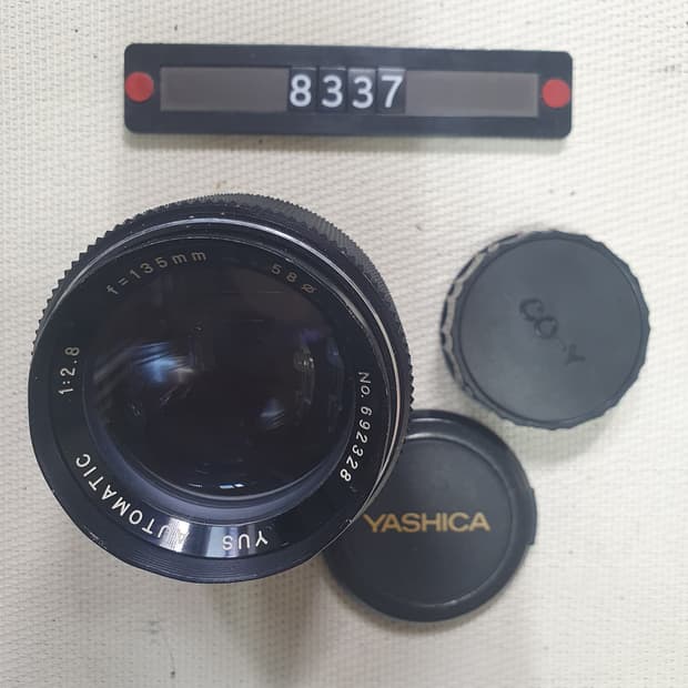 야시카 마운트 YUS 오토매틱 135mm 2.8 광각렌즈