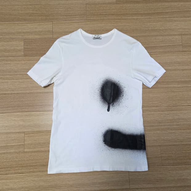 Acne Studios 아크네 스프레이 페인팅 크루넥 반팔 티셔츠