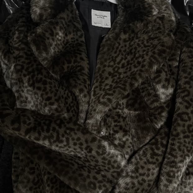 Rare 아베크롬비 레오파드 호피 퍼자켓