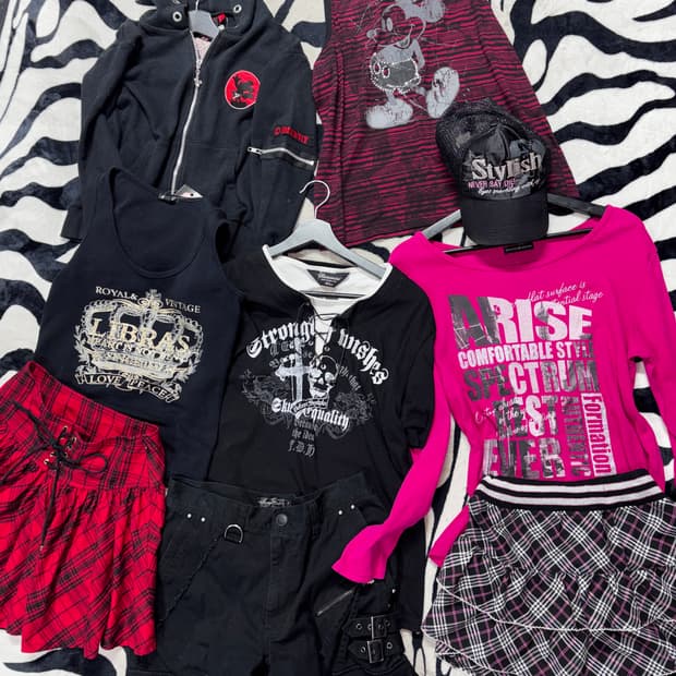 레드 체크스커트