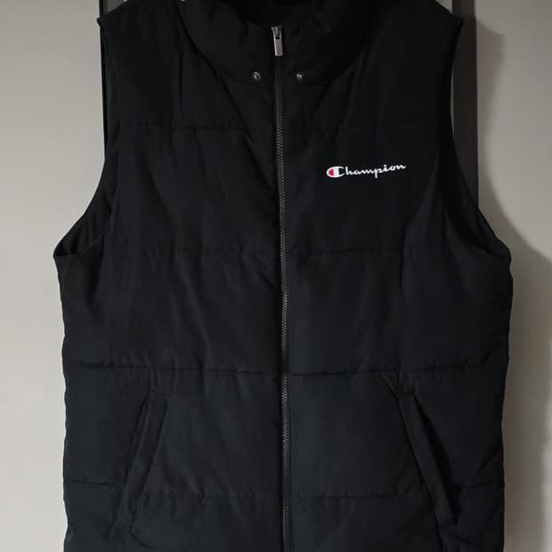 챔피온 로체스터 푸퍼 베스트 패딩조끼. 사이즈 105. 남자   정품입니