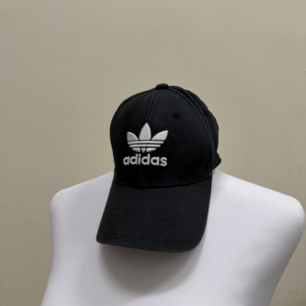 아디다스 빅로고 볼캡
