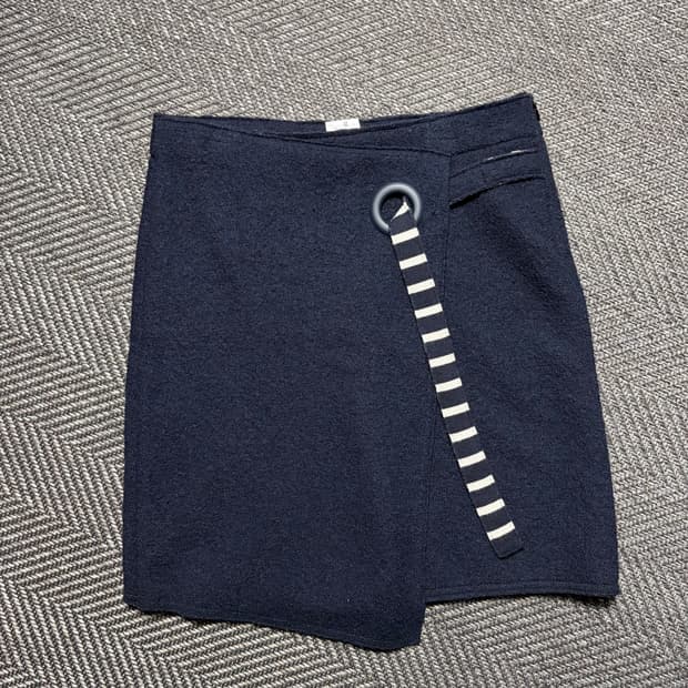 세인트제임스 네이비 미니스커트(36)