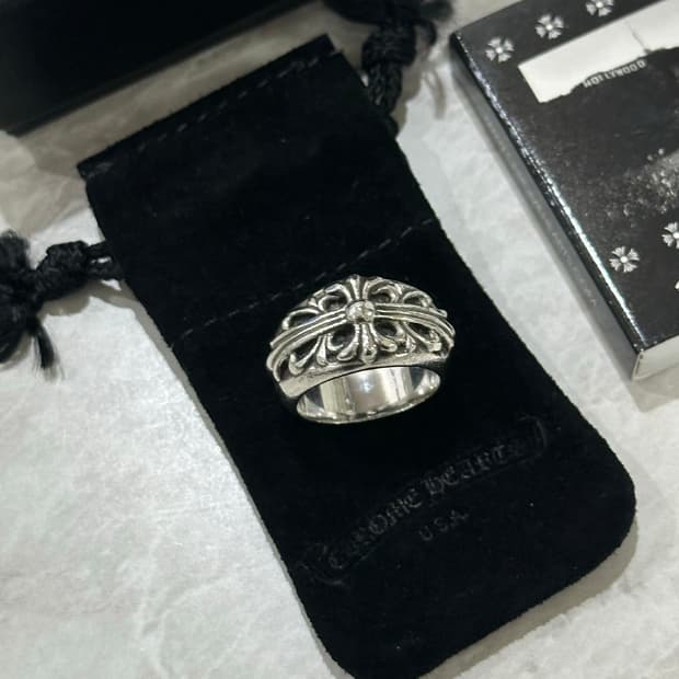 크롬하츠 플로랄 크로스링 (US9/국내18호)