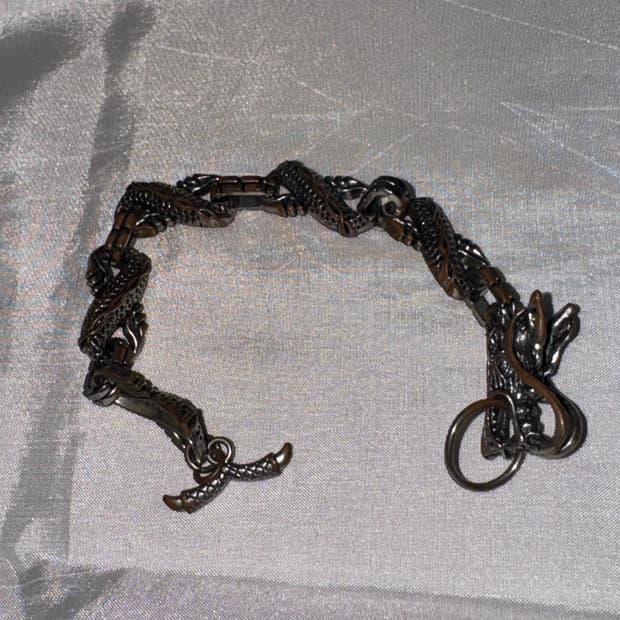 dragon design chain