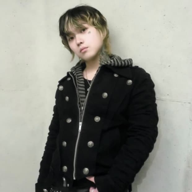 레이어드 후드 더블버튼 바이커 자켓