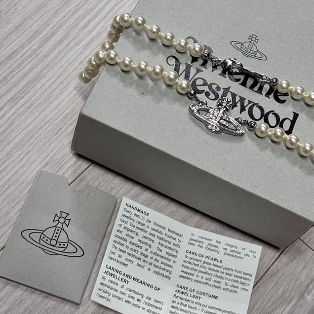 비비안웨스트우드 목걸이 미니바스릴리프 펄 초커 목걸이