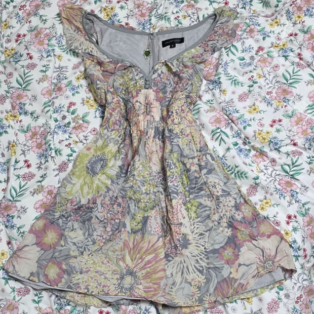 질스튜어트 일본빈티지)플로럴 휴양지 모리걸st 쉬폰 민소매 여름원피스