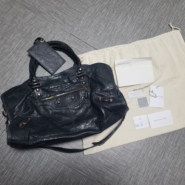 발렌시아가 모터백 시티백 숄더백