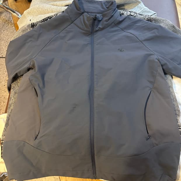 산산기어 바람막이