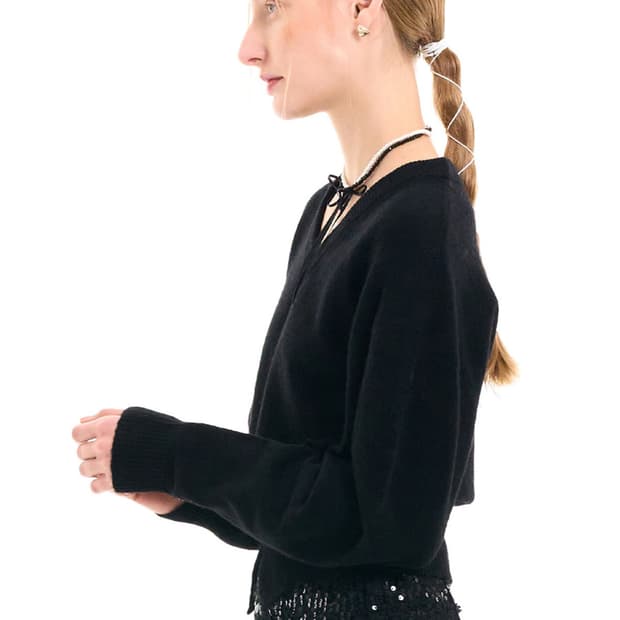 제너럴아이디어 브이넥 니트 풀오버 블랙