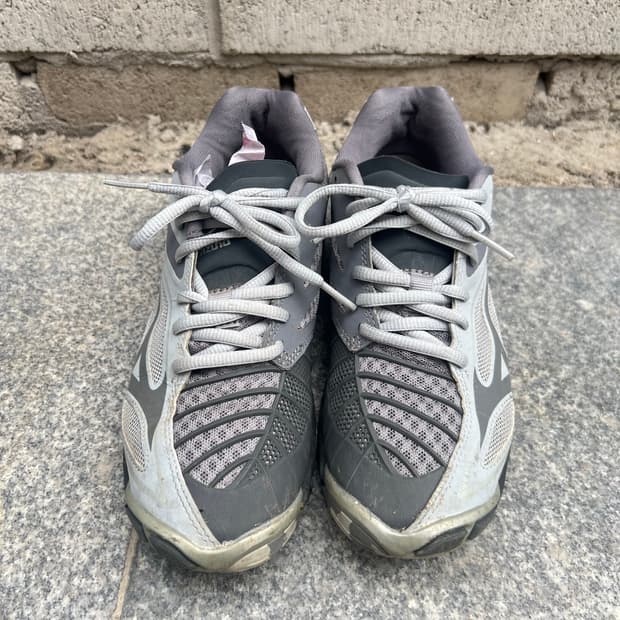 미즈노 라이트닝 그레이 235