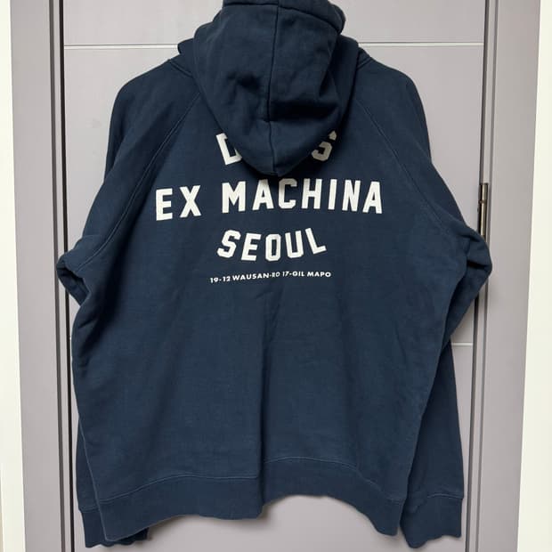 데우스 엑스 마키나 후드티 서울 xl 네이비 민트급