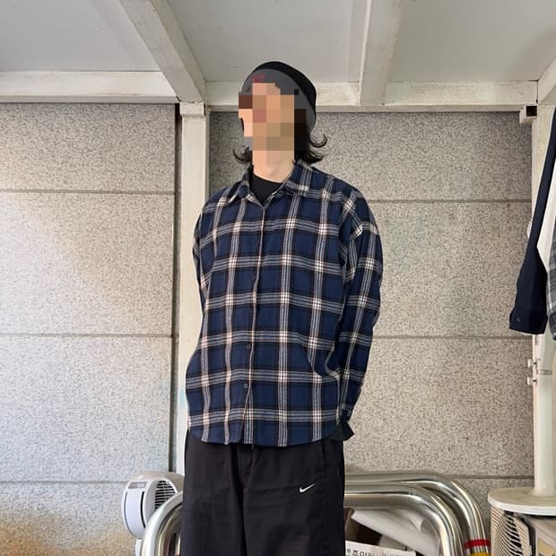 VTG 블루 체크 패턴 셔츠