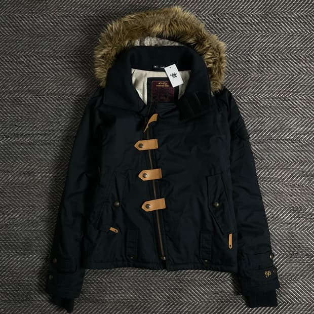 오클리 파이어맨 더플 라쿤 마운틴 숏 파카o 3169