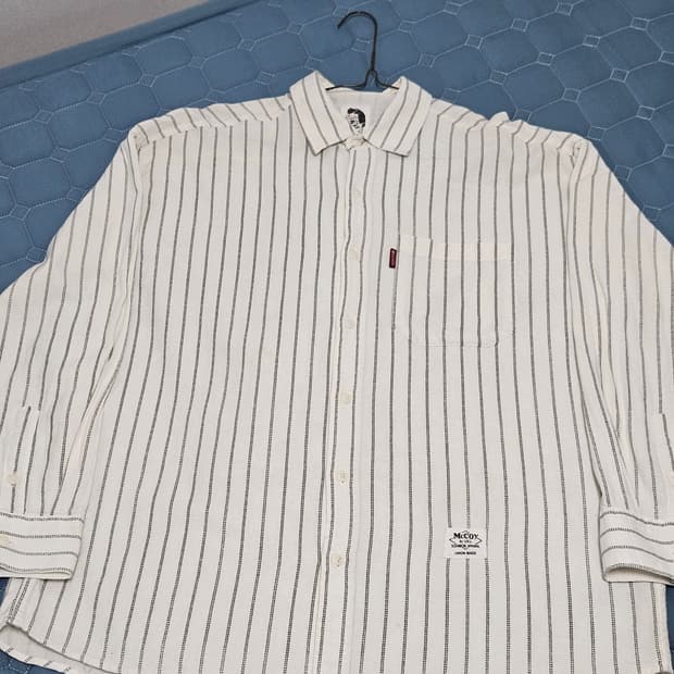 Mccoy by GILL 스트라이프 셔츠.