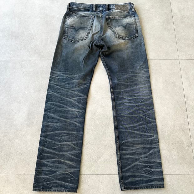 디젤 크랙 웨이브 데님팬츠
