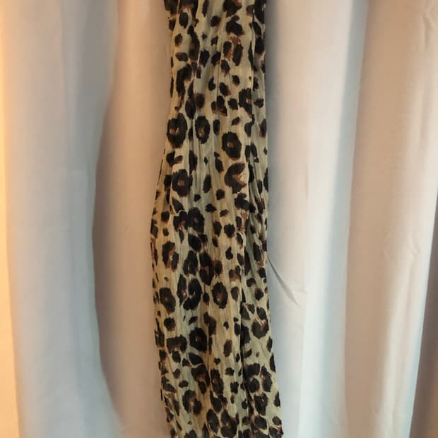 Leopard scarf