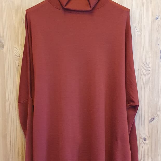 55.COS 오버사이즈 폴라니트