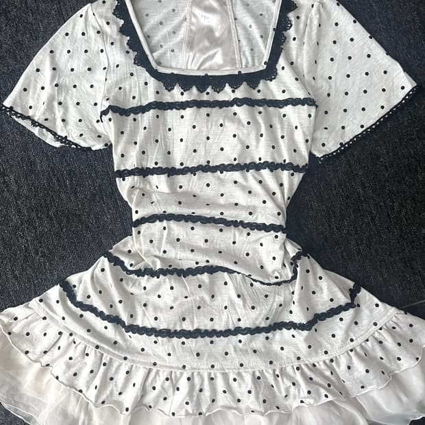 엑시즈팜 도트 레이스 모리 러블리 반팔 원피스