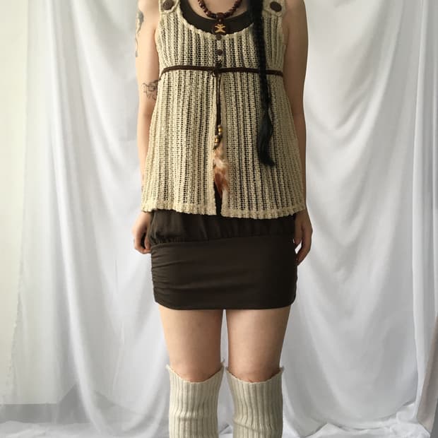 Feather point crochet sleeveless