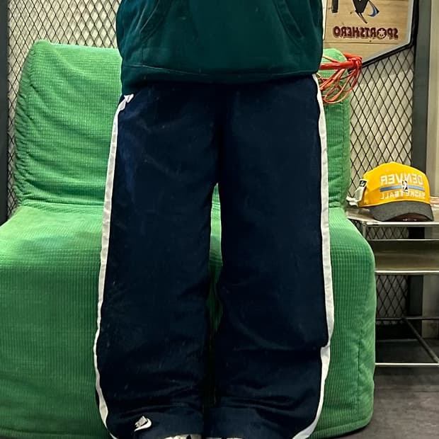 Nike navy under logo track pts