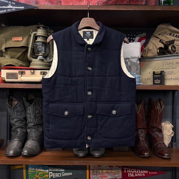 빔즈 하트 보카시 헤링본 라운드카라 버튼업 울 패딩 베스트 N340