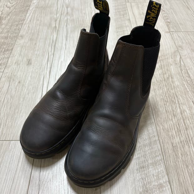 닥터마틴 첼시부츠 크레이지홀스 270