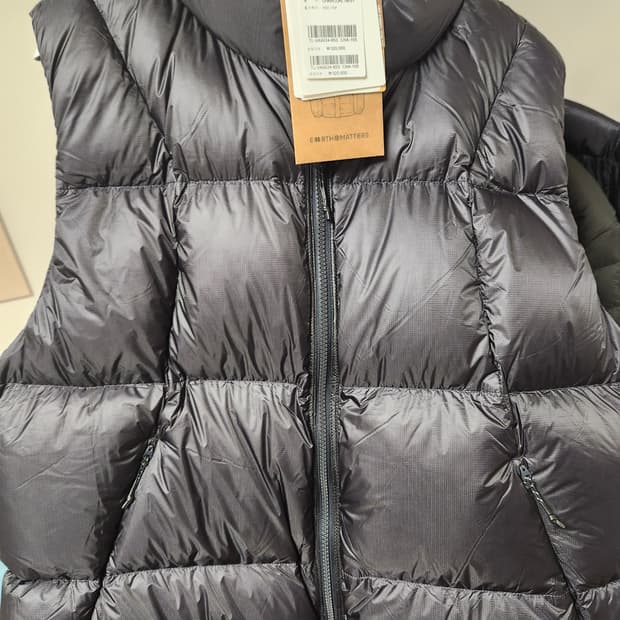 코오롱 경량 스톰월 다운 베스트 (패딩조끼)