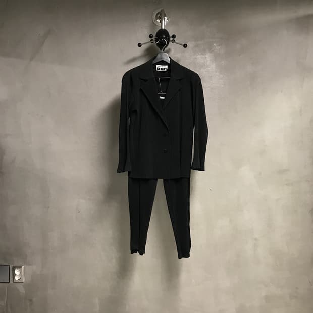 이세이 미야케 플리츠 셋업 블랙 3(W)