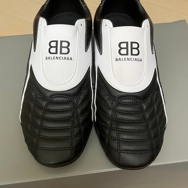 발렌시아가 젠 스니커즈 42