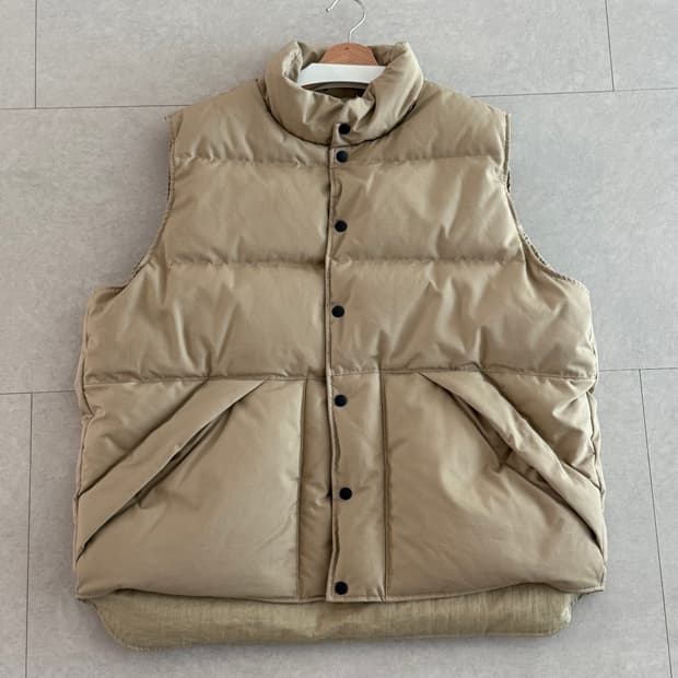 블랙아웃 벤타일 구스다운 베스트 패딩조끼 XL