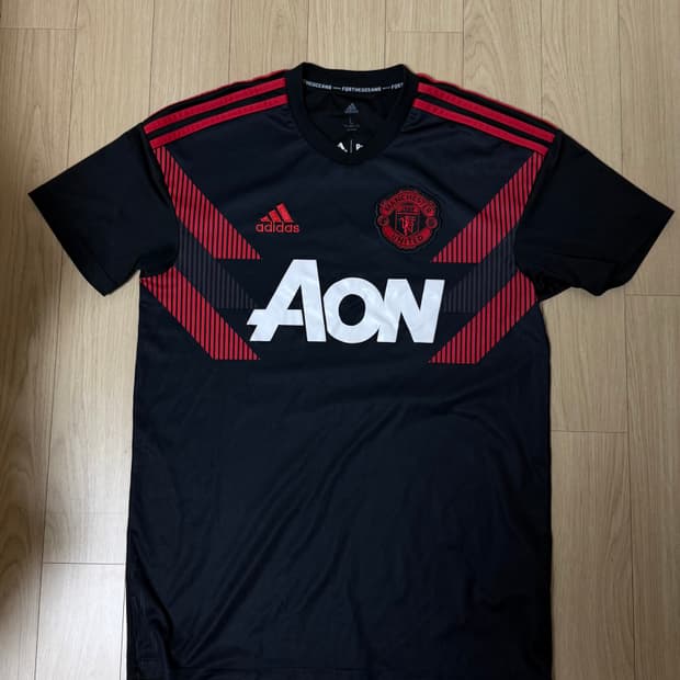 맨유 aon 유니폼