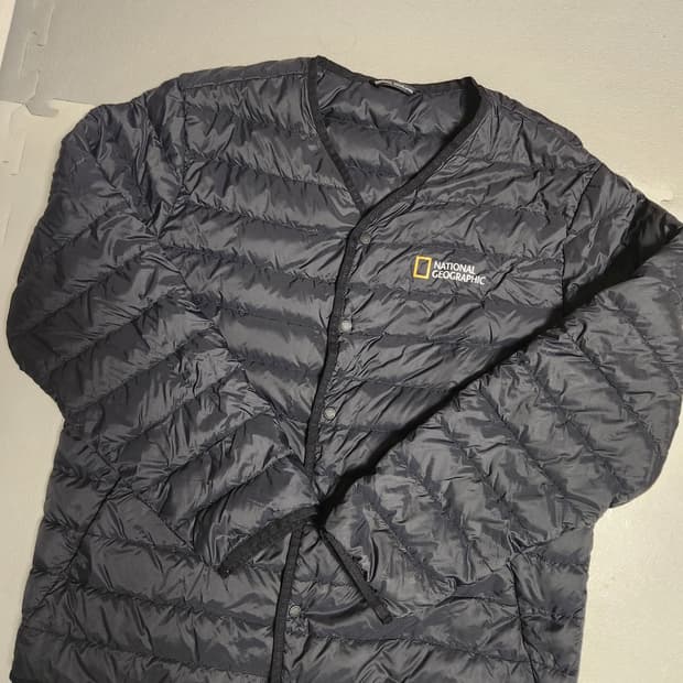 안녕하세요~!

요즘 AI로 잘못눌러서 톡하시는분들 많아서 답 없으시면 