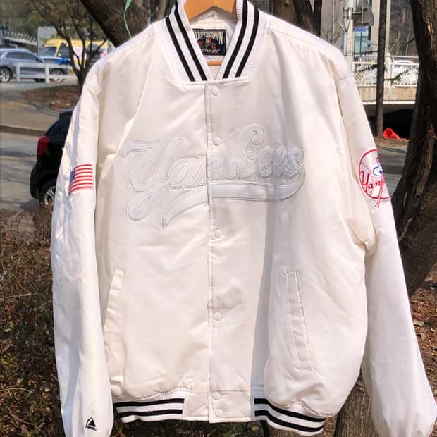Majestic'NewYork Yankees Varsity Jacket