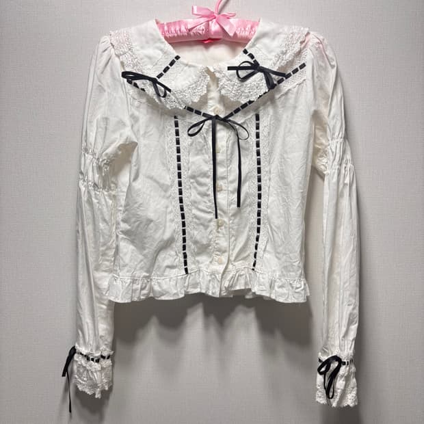 베이비더스타샤인 리틀키튼위치 블라우스