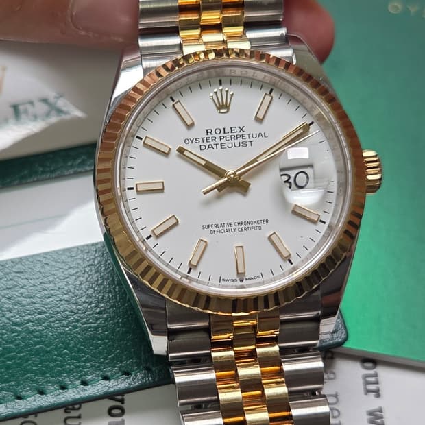 롤렉스 데이저스트 126233 18k콤비 화이트판 쥬빌리줄 (감정서 포함