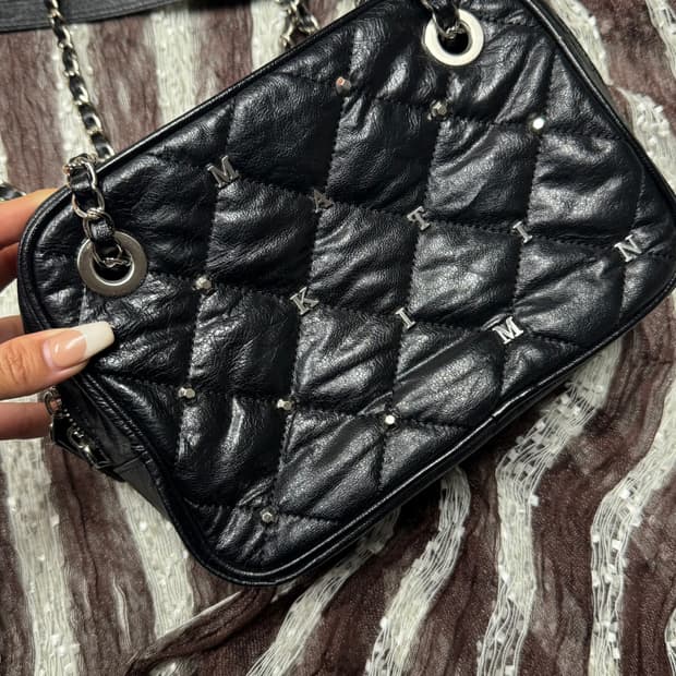 마뗑킴 스터드 미들 퀄팅백