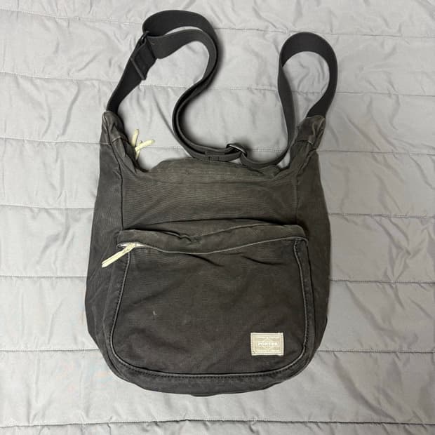 포터 숄더백 그레이