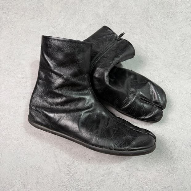 Maison Margiela Tabi Zip Leather Boots