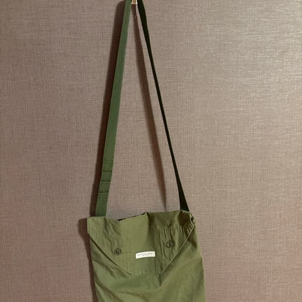 Engineered Garments 카키 크로스백