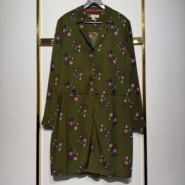 Ted baker 테드 베이커 카키 플로럴 반바지 점프수트 3