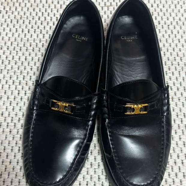 셀린느 트리옹프 로퍼 41