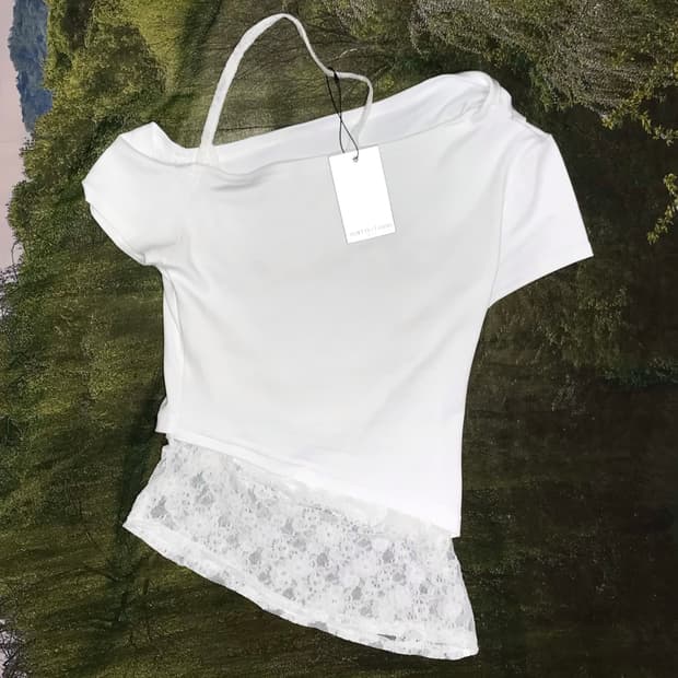 (새상품) 노 엑스트라 터치 Halter Lace Layered Asym