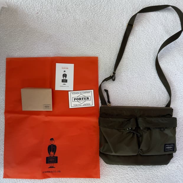 요시다포터 숄더백포스 모델 카키 