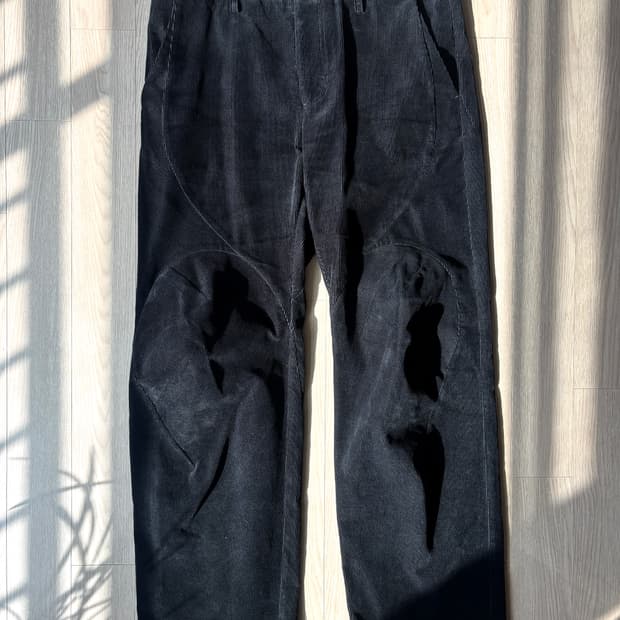 5.1 Trousers Right (트라우저 라이트)