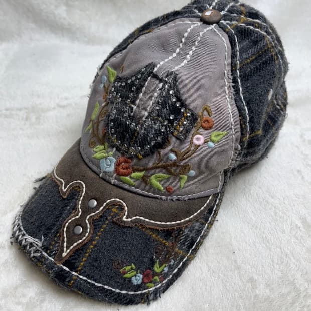 트루릴리전 Y2K 캡 