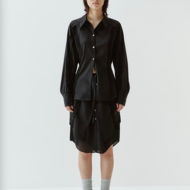 김미더영 새틴 블라우스