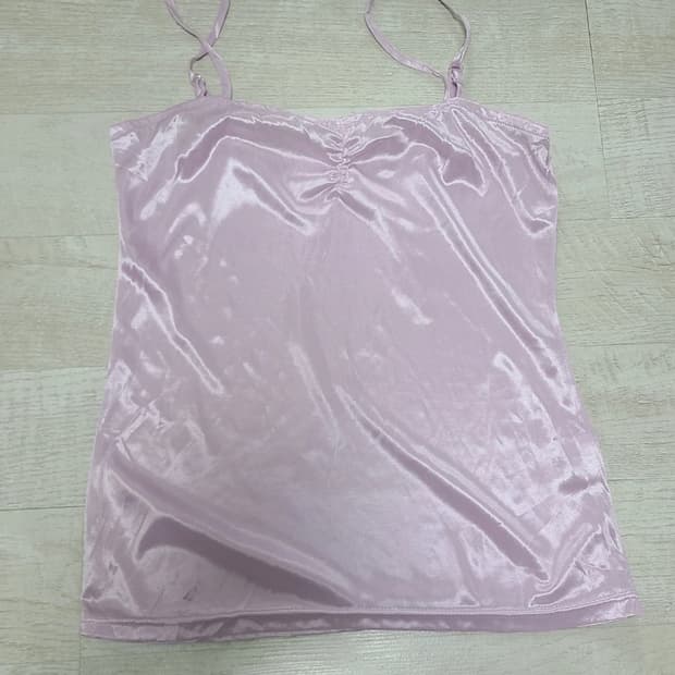 핑크보라 새틴 나시