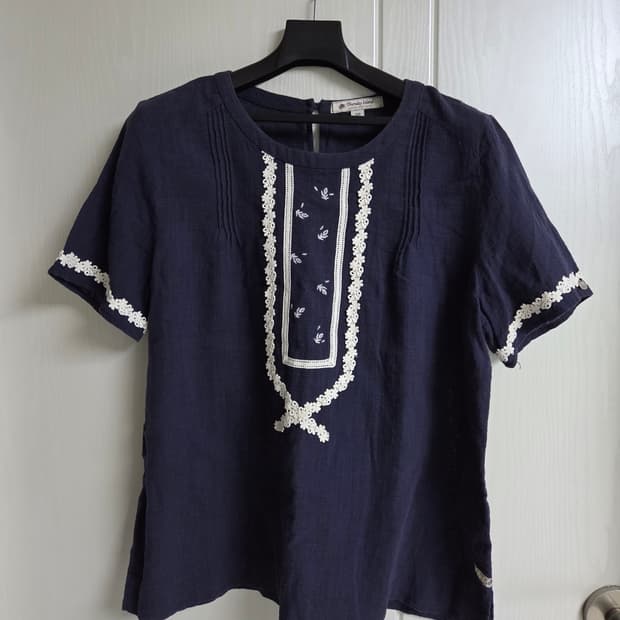 써스데이아일랜드 네이비 레이스 블라우스